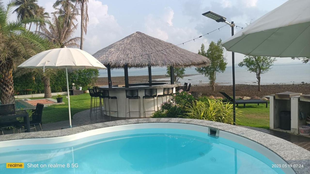 Ganze Villa Beachfront-Pool-Villa-Apartment Koh Chang Exterior foto