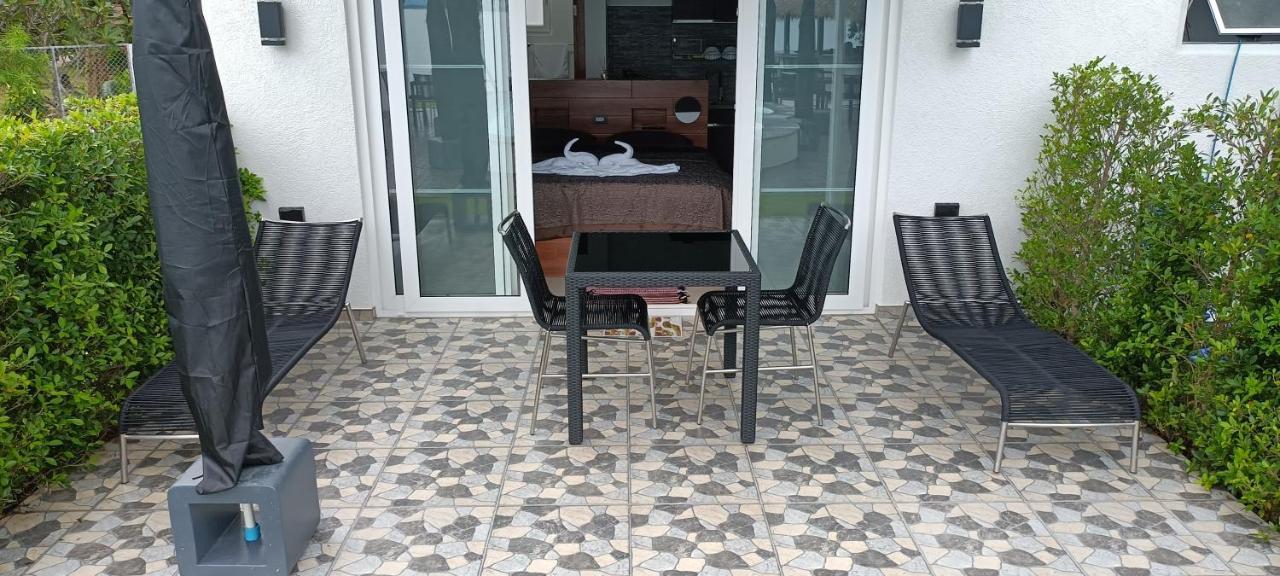 Ganze Villa Beachfront-Pool-Villa-Apartment Koh Chang Exterior foto